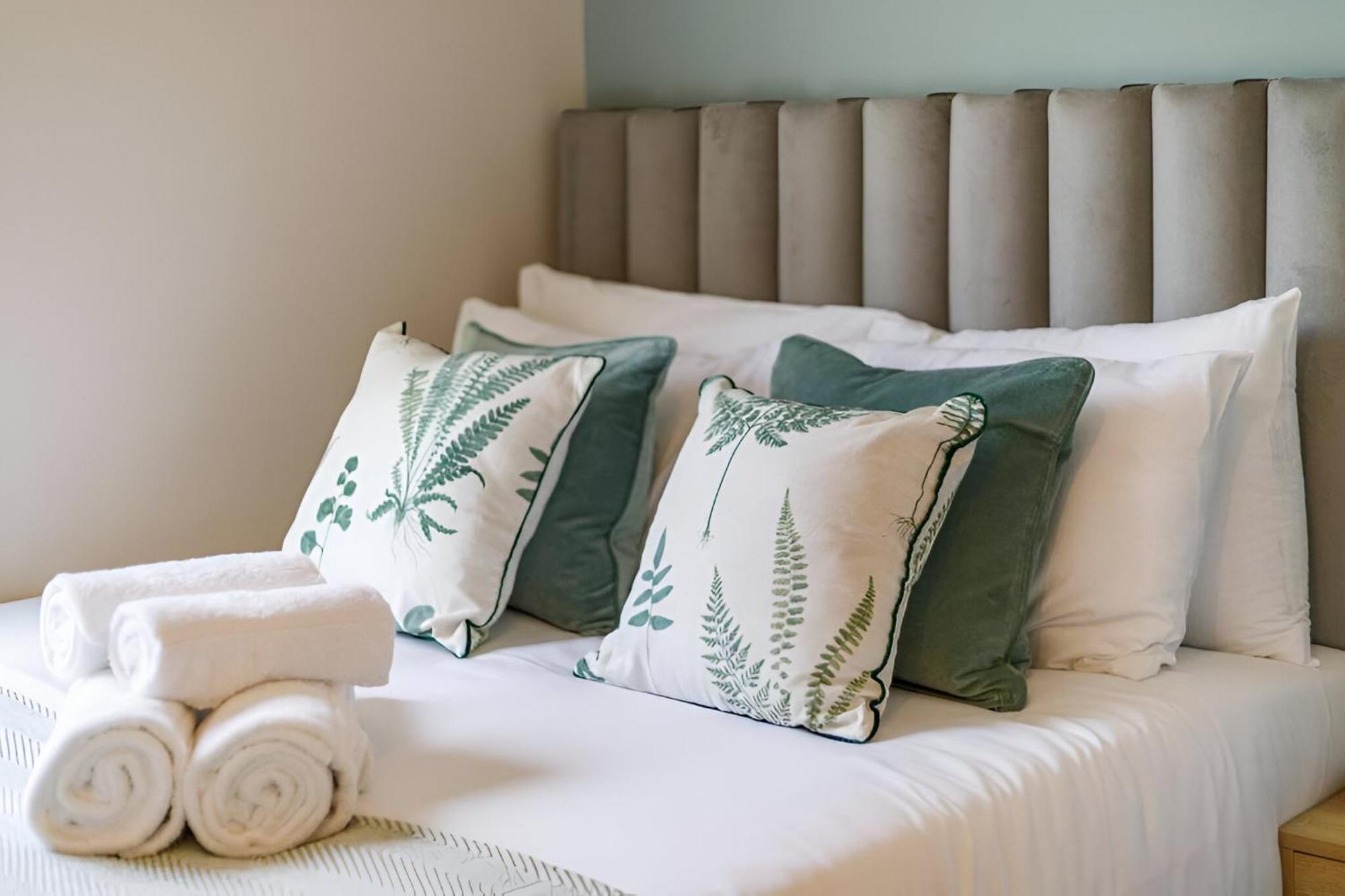 Serene Getaway With Calming Ambiance * Londra